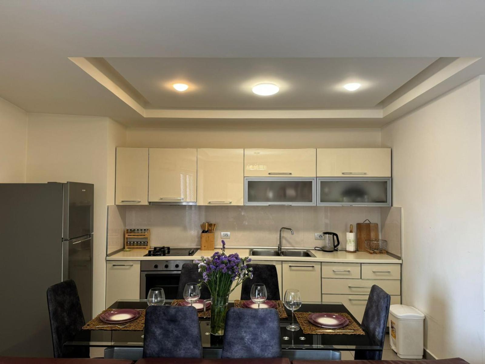Diem Apartment Near Pazari I Ri 티라나 외부 사진