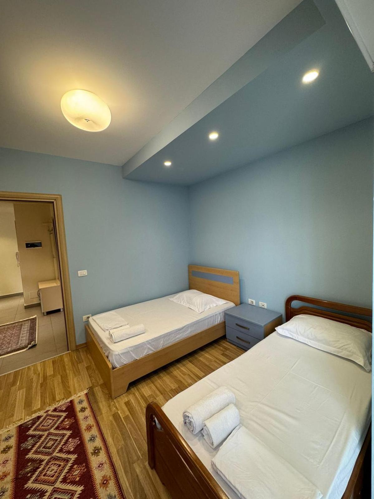 Diem Apartment Near Pazari I Ri 티라나 외부 사진